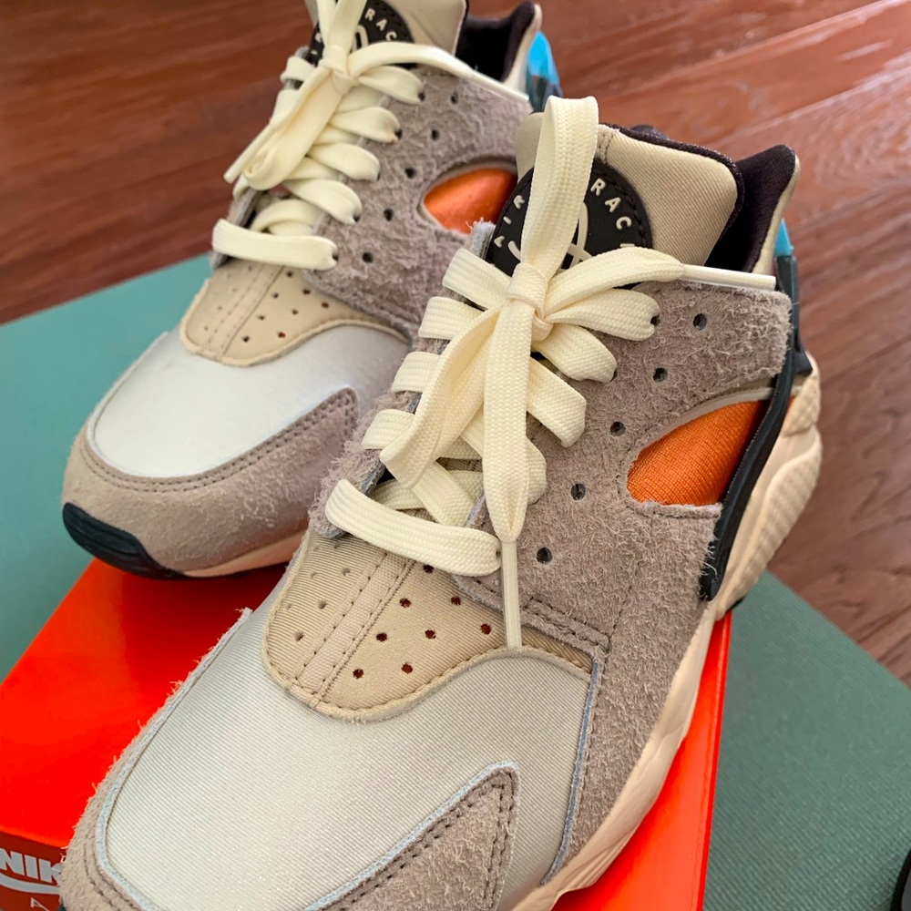 Nike Air Huarache women 6.5